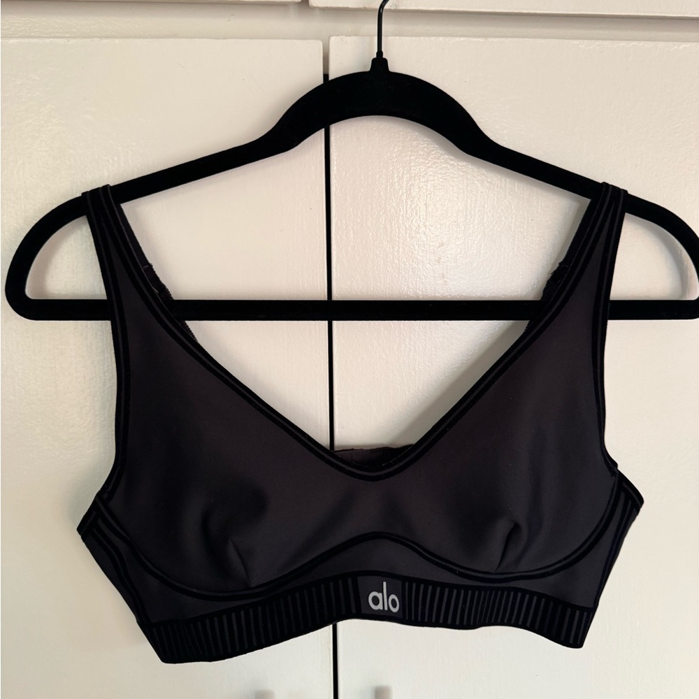 ALO Yoga Charcoal Sports Bra